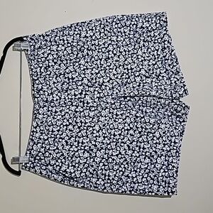 Lands End Blue & White Pull-on Shorts Elastic waist missing Size tag waist 17"